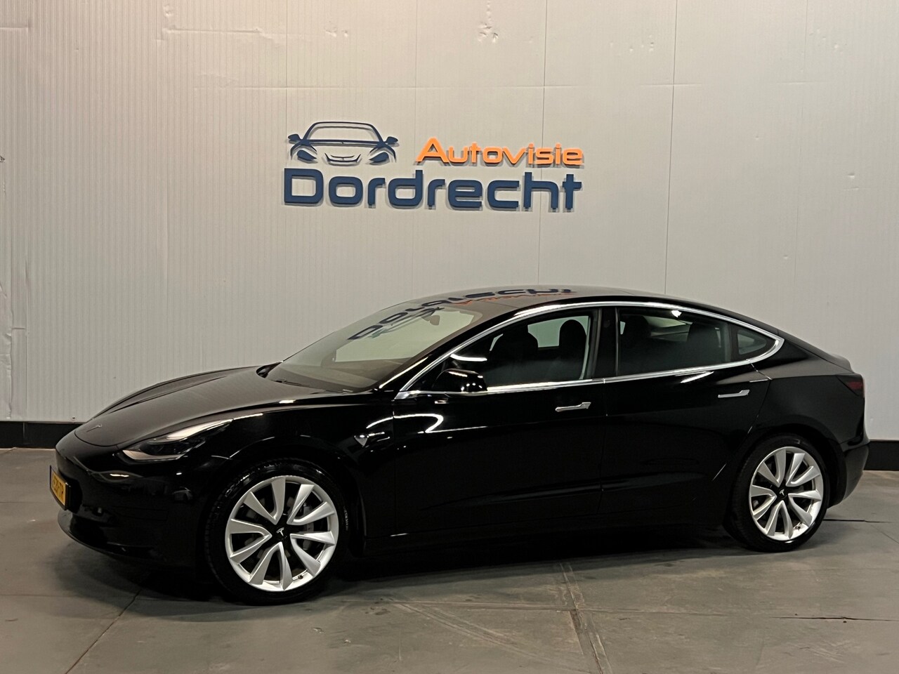 Tesla Model 3 - Standard RWD Plus 60 kWh - AutoWereld.nl