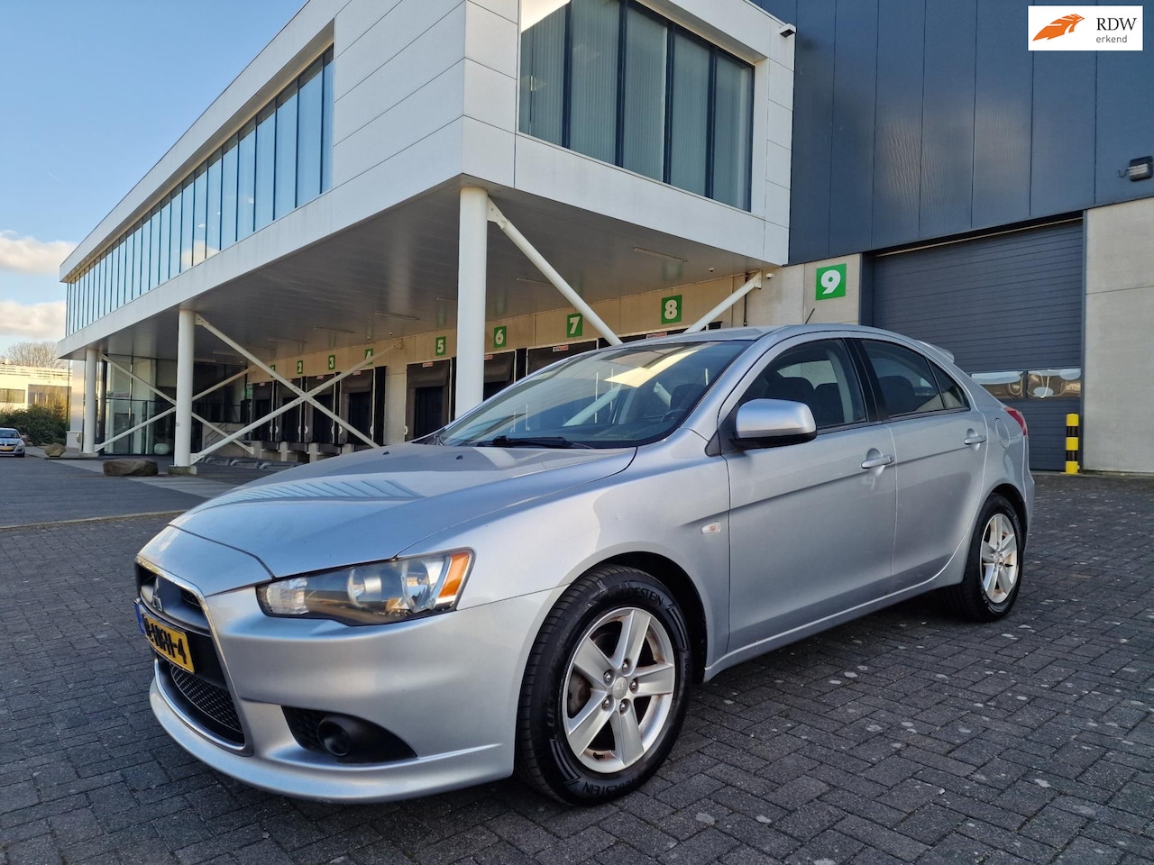 Mitsubishi Lancer Sportback - 1.8 Invite AIRCO CRUISE 2 X SLEUTELS - AutoWereld.nl