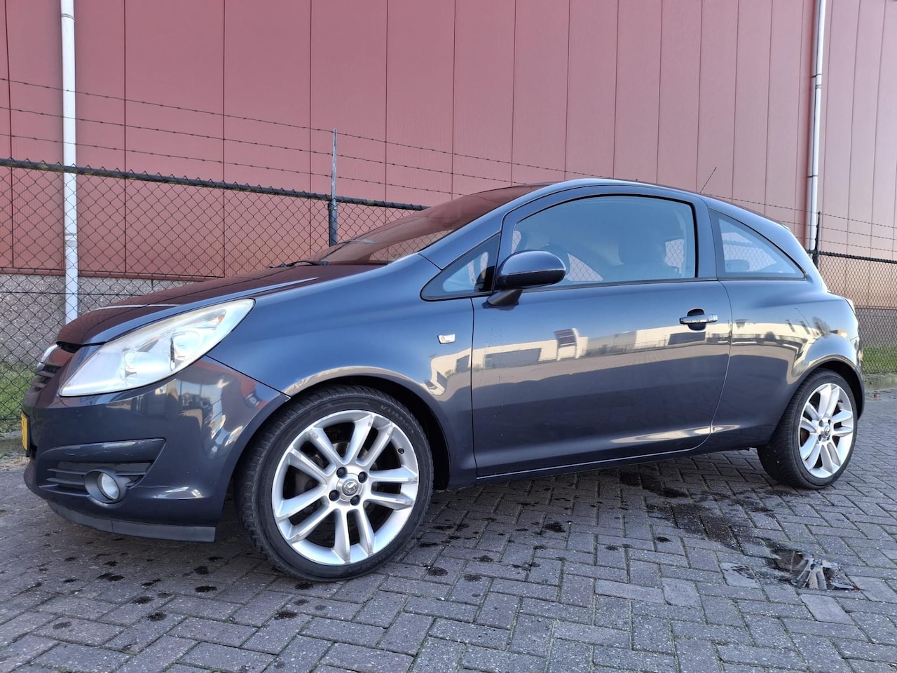 Opel Corsa - 1.4-16V White Edition 1.4-16V White Edition - AutoWereld.nl