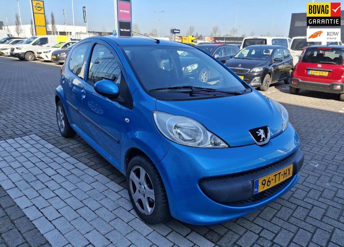 Peugeot 107 - 1.0-12V XS 5-Deurs Airco - AutoWereld.nl