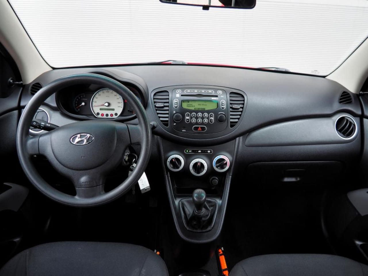 Hyundai i10 - 1.1i Active Cool AIRCO TREKH. PARKEER S.