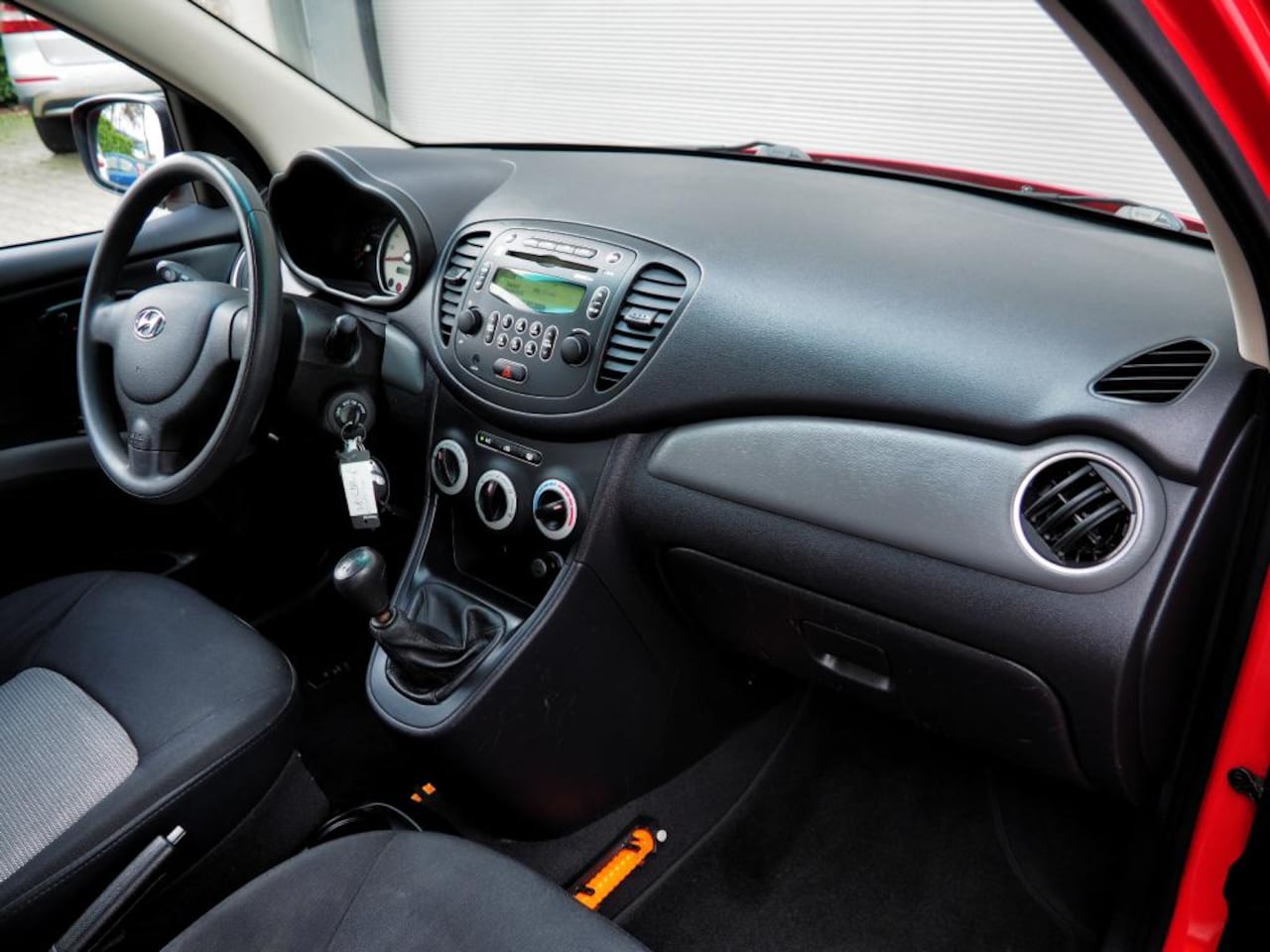 Hyundai i10 - 1.1i Active Cool AIRCO TREKH. PARKEER S.