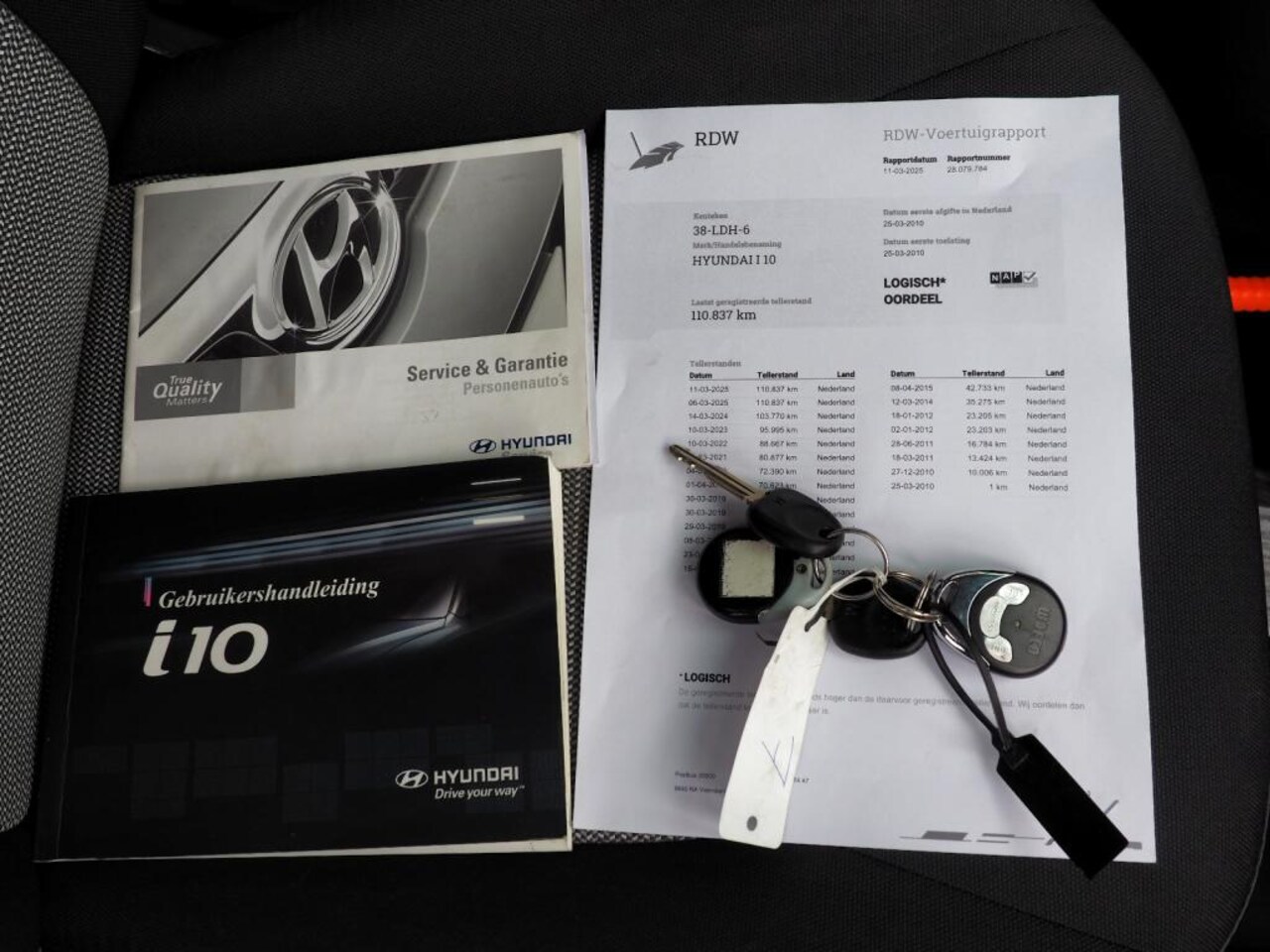 Hyundai i10 - 1.1i Active Cool AIRCO TREKH. PARKEER S.
