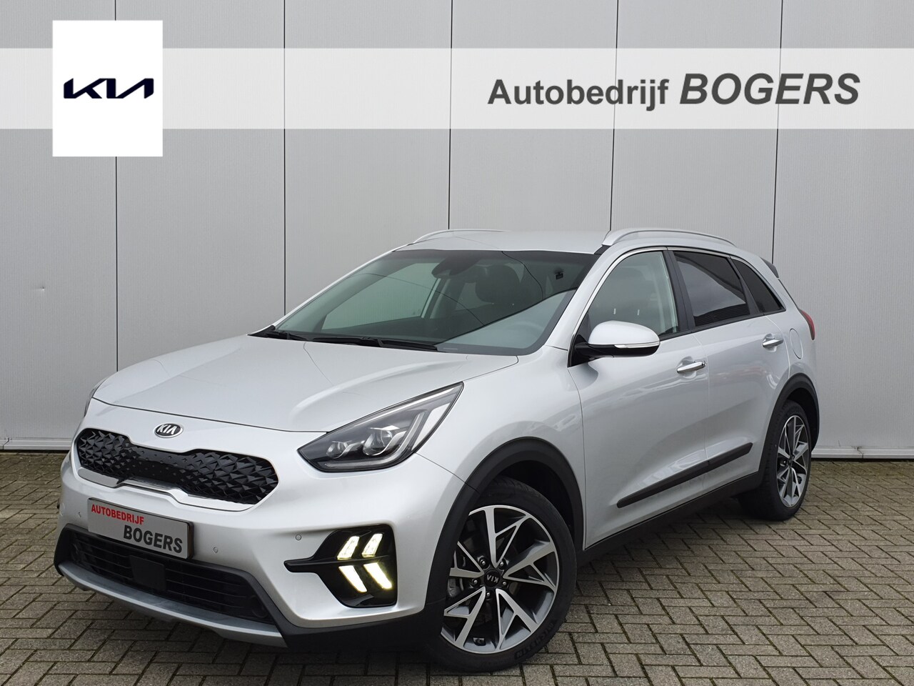 Kia Niro - 1.6 GDi Hybrid DynamicPlusLine Navigatie, Achteruitrijcamera, 18 inch L.M. velgen, Adaptiv - AutoWereld.nl