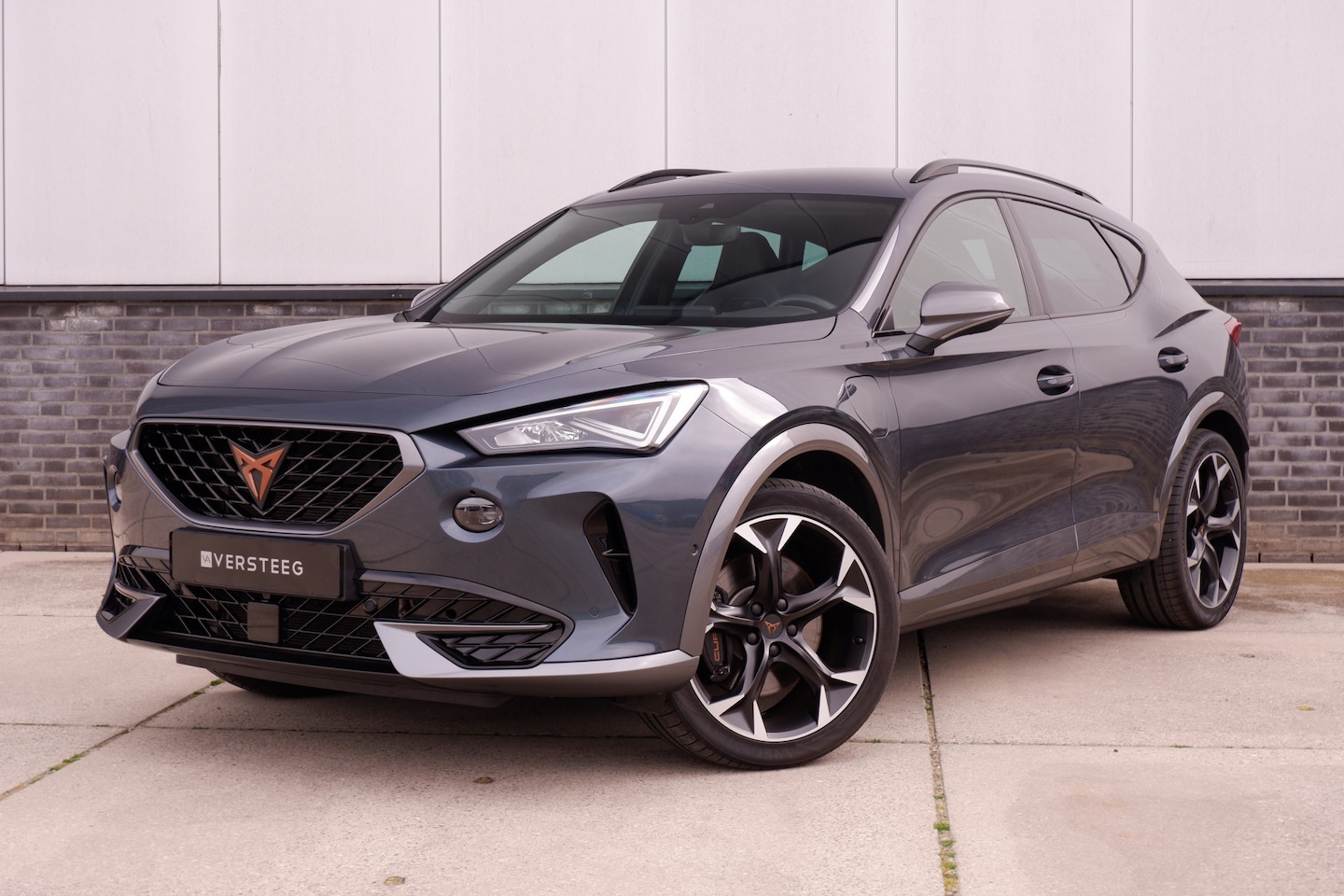 CUPRA Formentor - 1.4 e-Hybrid VZ Performance Elek. Trekhaak | Camera | LED | Navi | Sfeerverl. Carplay | Bl - AutoWereld.nl