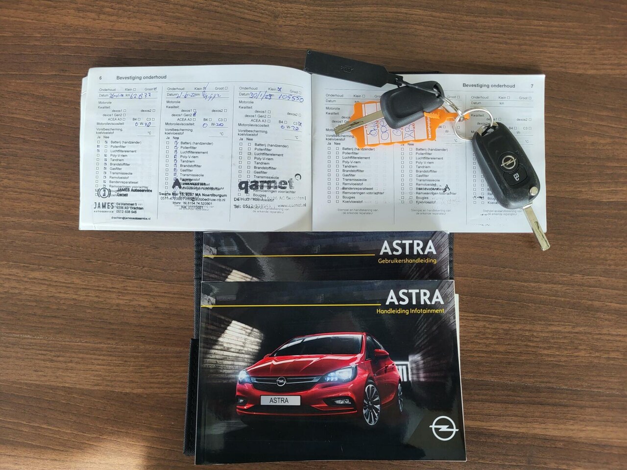 Opel Astra - 1.4 Turbo 120 Jaar Edition AUTOMAAT! Airco/ AppleCarPlay/ AndroidAuto!!