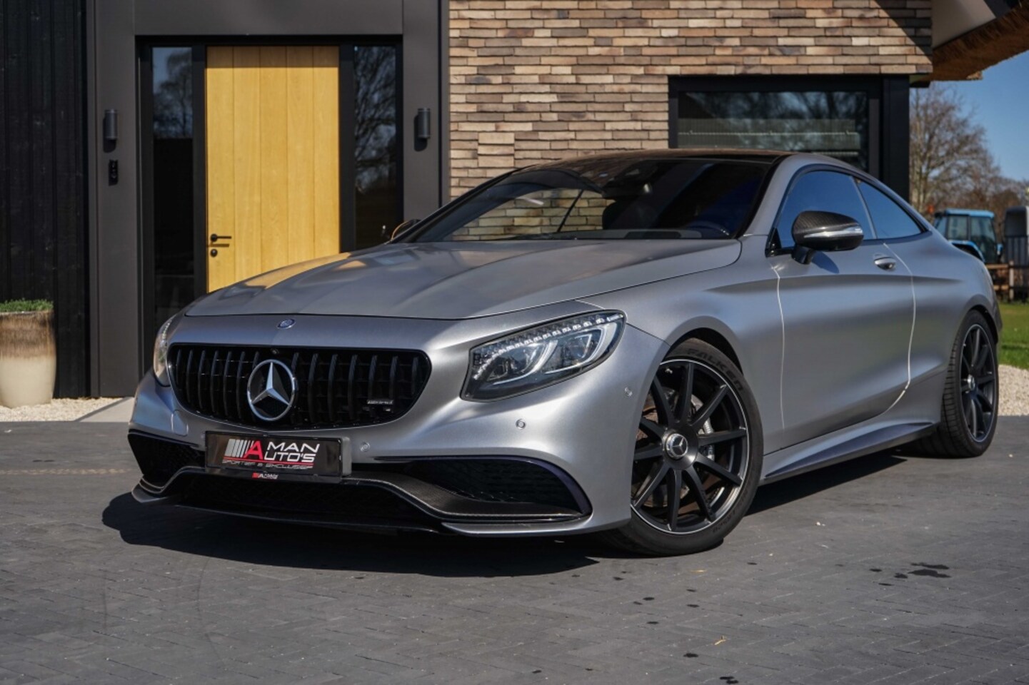 Mercedes-Benz S-klasse Coupé - S63 AMG 4Matic 5.5 V8 Capristo-uitlaat - AutoWereld.nl