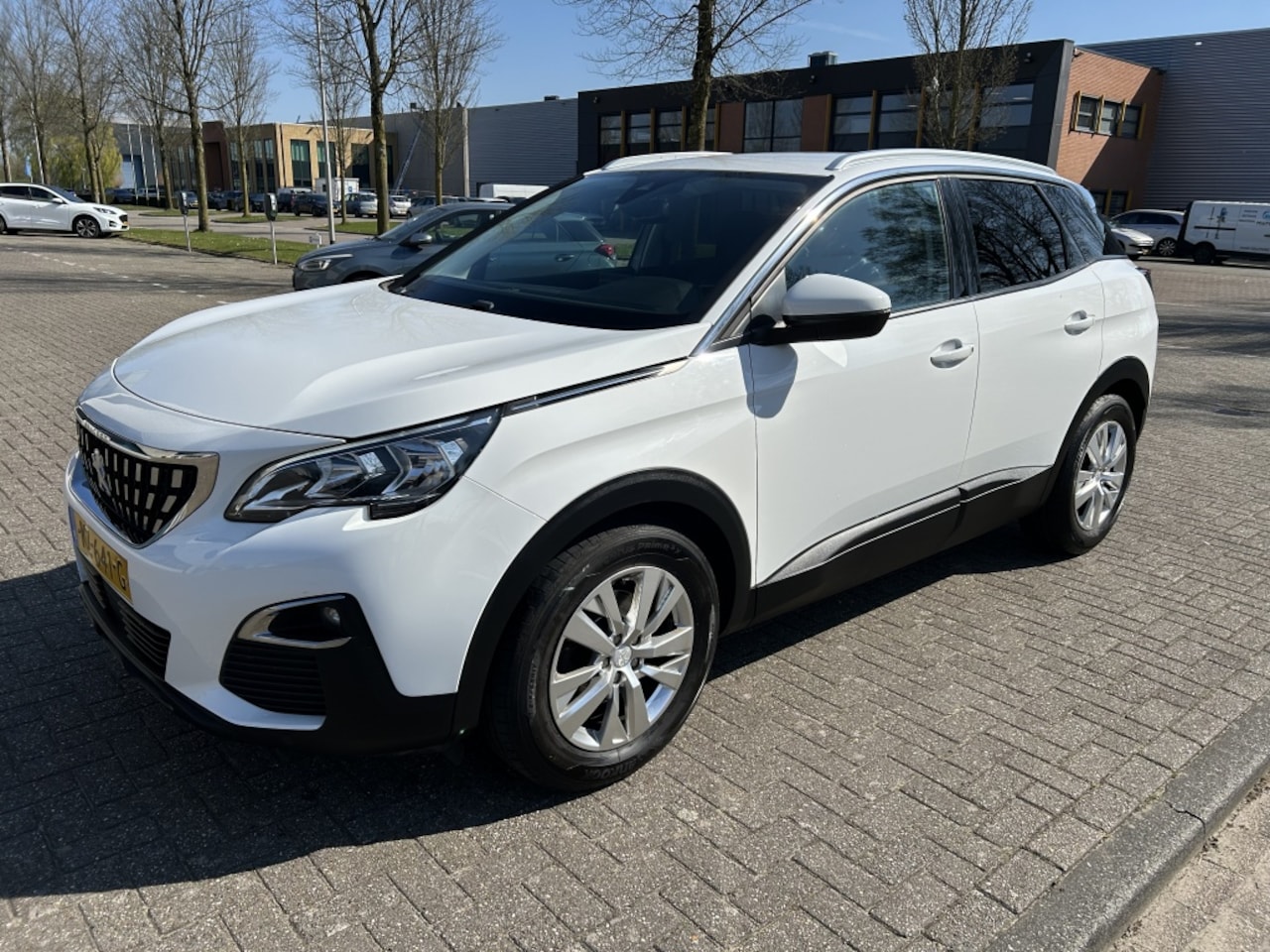 Peugeot 3008 - 1.2 PureTech BL Exec CARPLAY LANEASS. CAMERA TRHK. - AutoWereld.nl