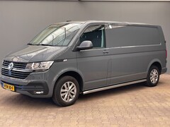 Volkswagen Transporter - 2.0 TDI L2H3 28 Highline | Automaat | Trekhaak | Sidebars | Parkeersensoren |