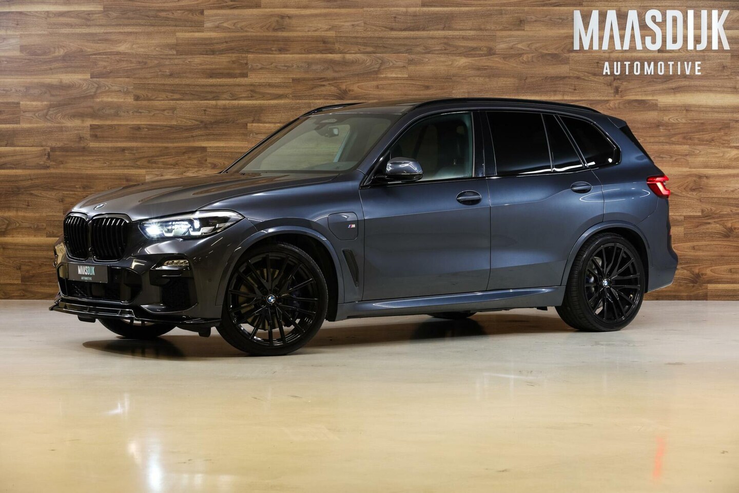 BMW X5 - xDrive45e High Exe|Ventilatie|Trekhaak|360|HUD|Pano| - AutoWereld.nl