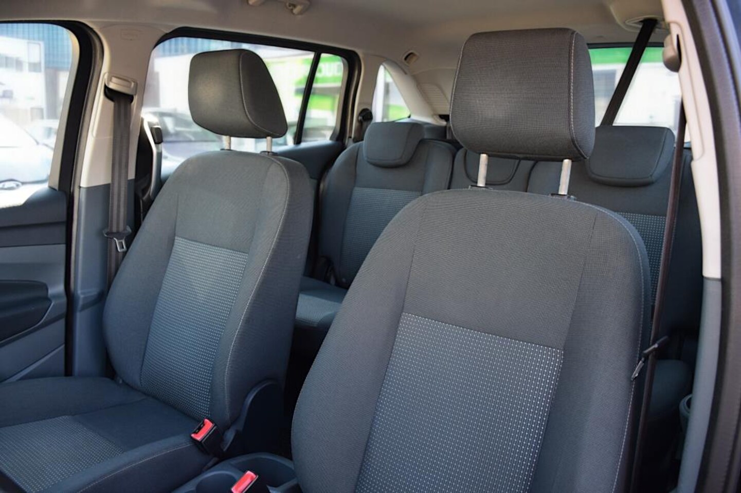 Ford Grand C-Max - 1.6 Trend 7p. 1.6 Trend 7p., 1e eigenaar, parkeerhulp, dealeronderhouden, 2 Schuifdeuren,
