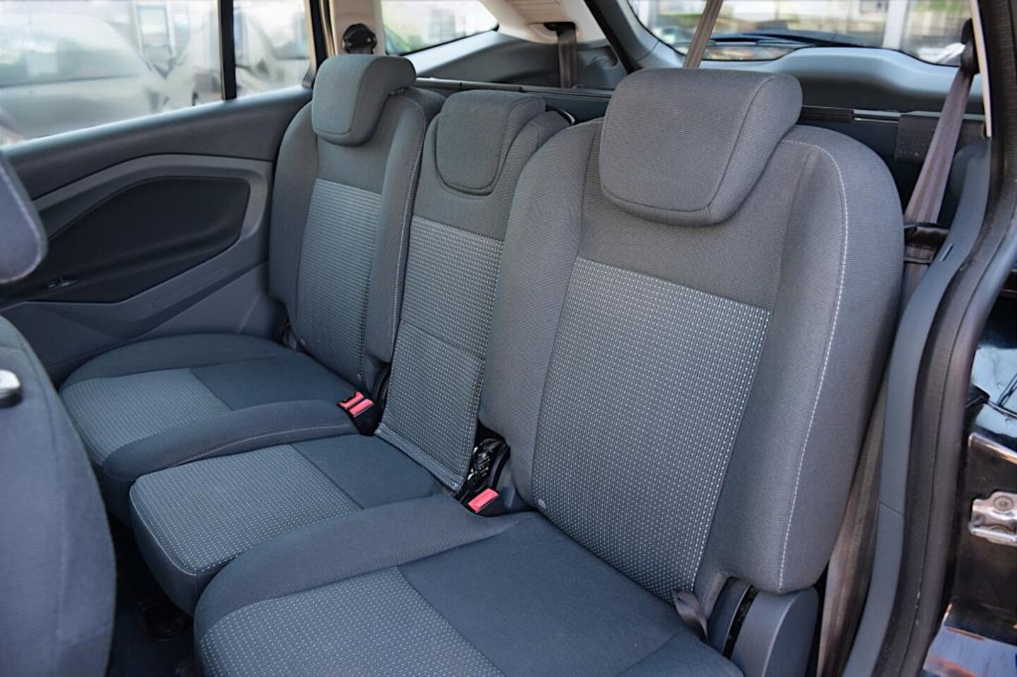 Ford Grand C-Max - 1.6 Trend 7p. 1.6 Trend 7p., 1e eigenaar, parkeerhulp, dealeronderhouden, 2 Schuifdeuren,
