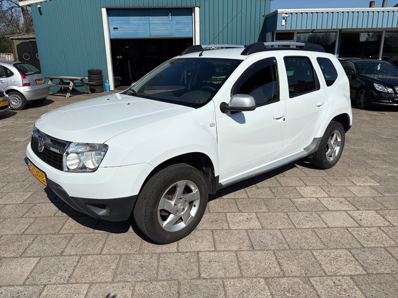 Dacia Duster - 1.6 Lauréate 2wd 1.6 Lauréate 2wd - AutoWereld.nl