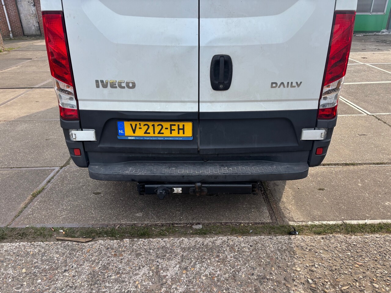 Iveco Daily - 35S14V 2.3 352 H2 L Kort L1 Trekhaak 3500 kg Euro 6