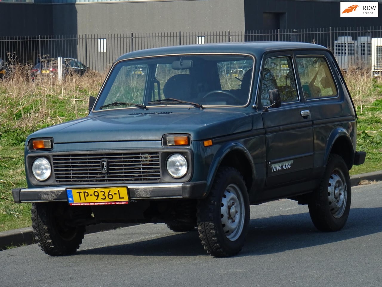 Lada Niva - 1.7i 4X4 UNIEK APK 31-12-2025 - AutoWereld.nl