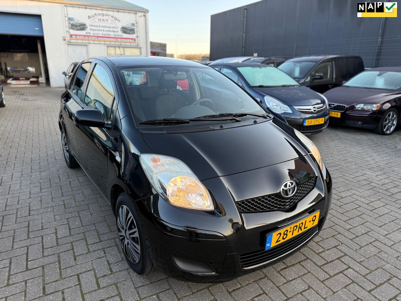Toyota Yaris - 1.3 VVT-i Comfort 1.3 VVTi Comfort - AutoWereld.nl