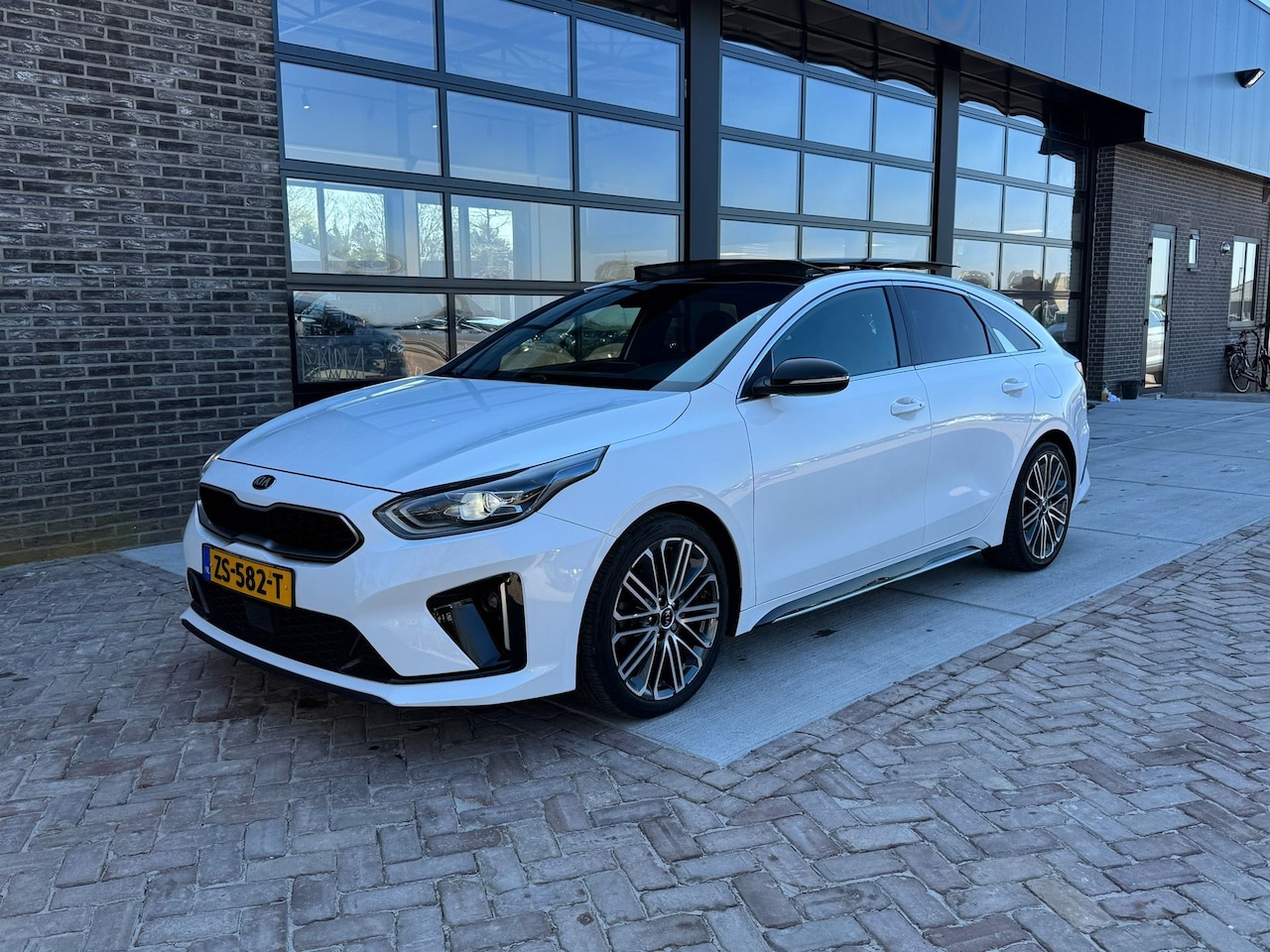 Kia Pro cee'd - 1.4 T-GDI GT-PlusLine | Autm | Navi | Carplay | VOL! | - AutoWereld.nl