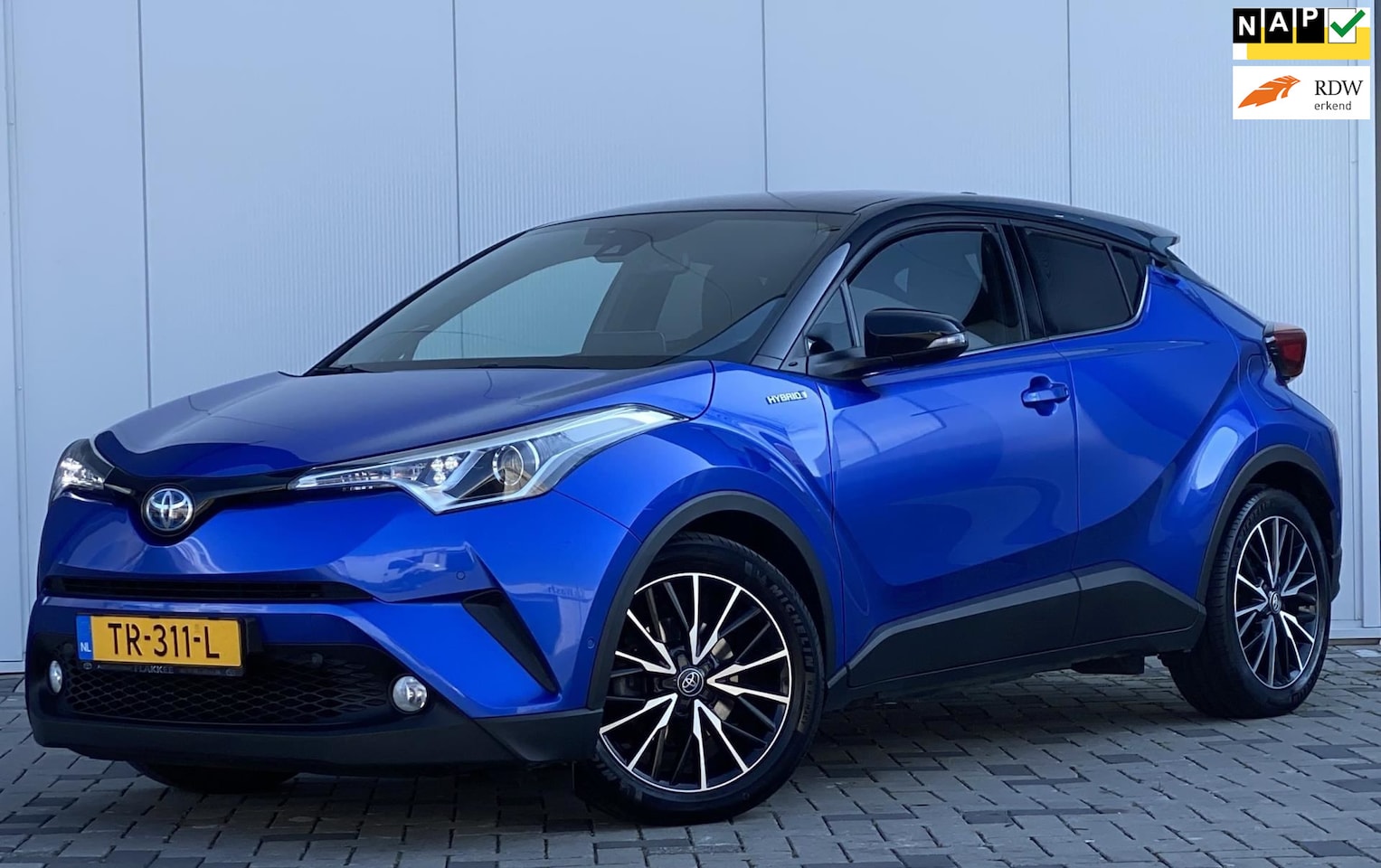 Toyota C-HR - 1.8 Hybrid Benzine LPG GAS Style navi Camera in nieuwstaat - AutoWereld.nl