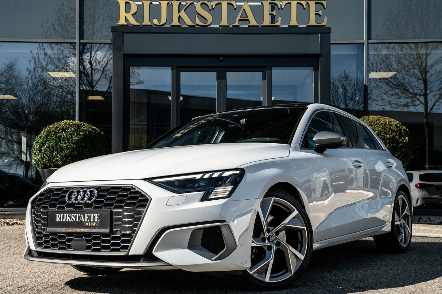 Audi A3 Sportback - 35 TFSI S Line|PANO|CAMERA|RS STOELEN|19'' - AutoWereld.nl