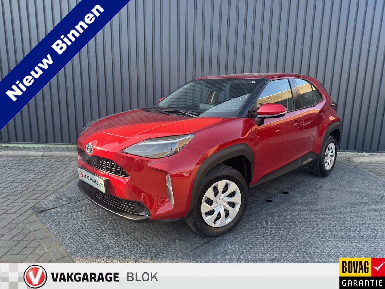 Toyota Yaris Cross - 1.5 Hybrid Active | Emotional Red | 1ste particuliere eigenaar | 10 jr GARANTIE | Rijklaar - AutoWereld.nl