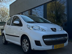 Peugeot 107 - 1.0-12V Urban Move - 5 drs * Airco * APK
