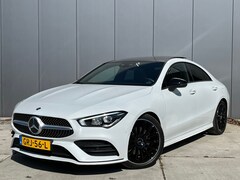 Mercedes-Benz CLA-Klasse - 200 AMG / Panoramadak / 19 inch / Nightpakket / Sfeerverlichting