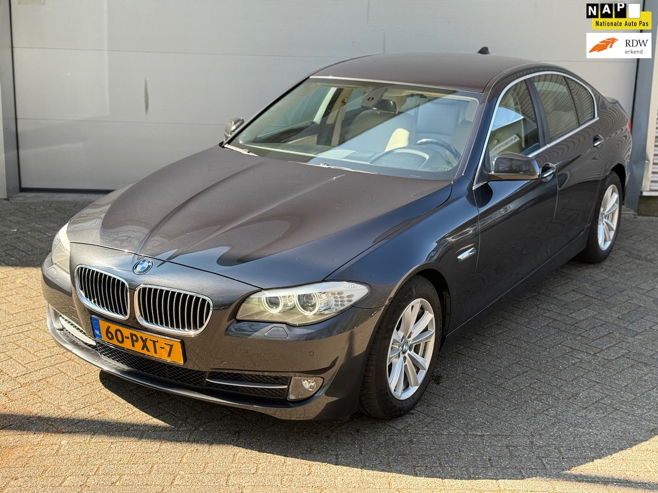 BMW 5-serie - 523i High Executive l Volleder l Navi l Xenon l Climate l Rijdt & Schakelt zeer goed l Vol - AutoWereld.nl