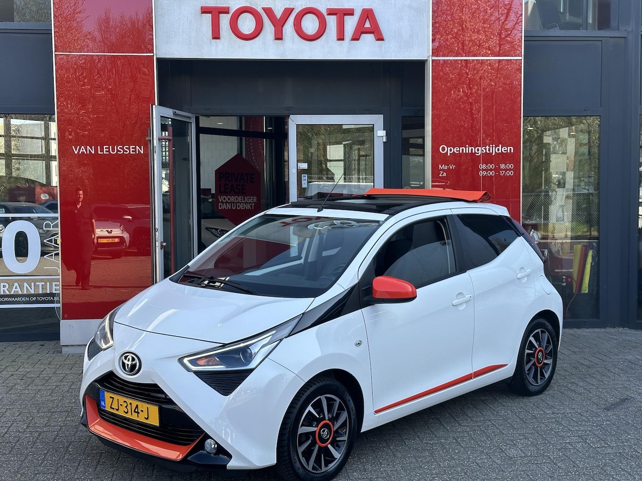Toyota Aygo X - X-OTIC ANDROID/ APPLE CABRIO VOUWDAK CLIMA PARKEERCAMERA LM-VELGEN - AutoWereld.nl