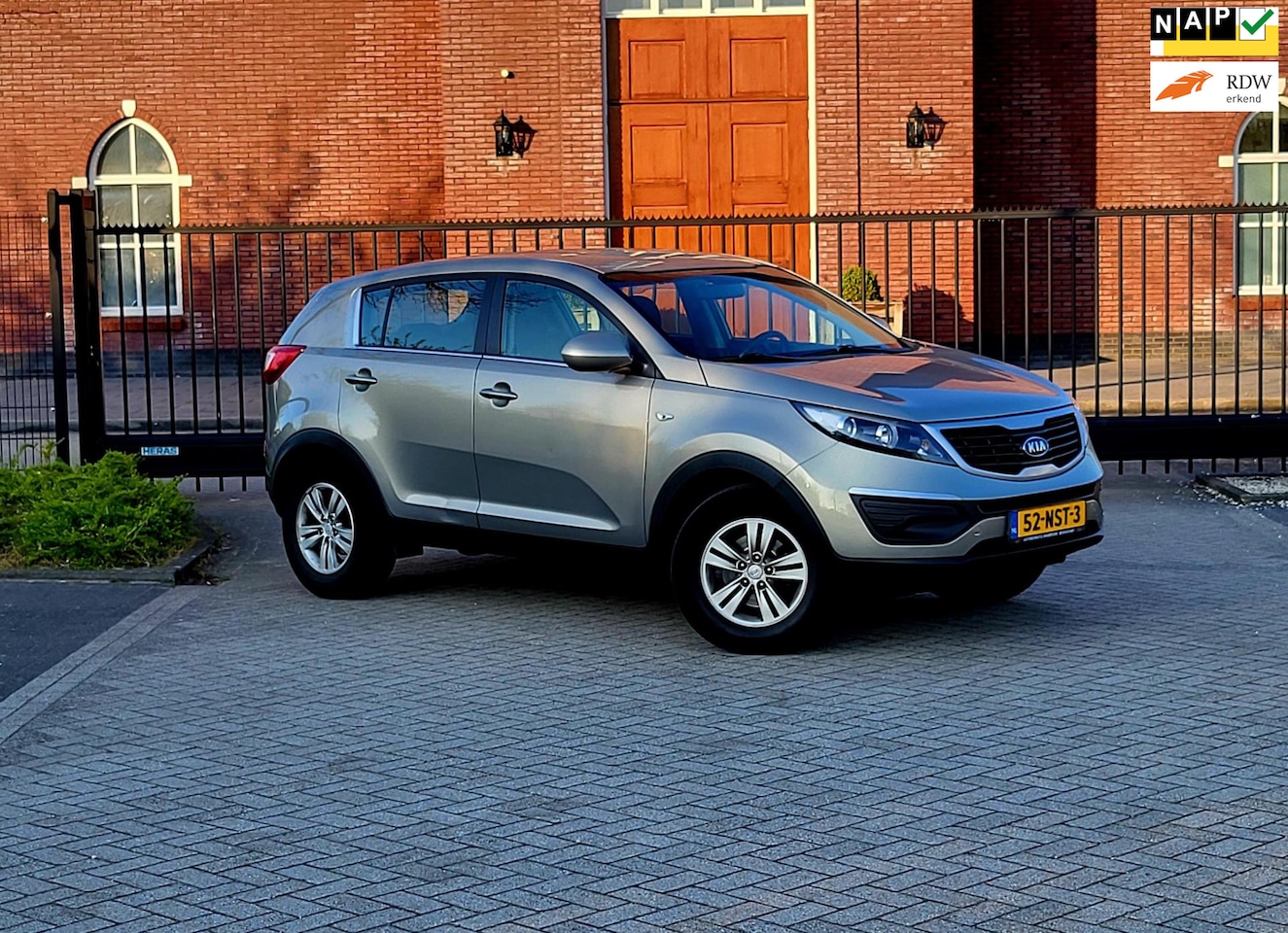 Kia Sportage - 2.0 X-tra / Airco / Pdc / Dealer onderhouden / Nap - AutoWereld.nl