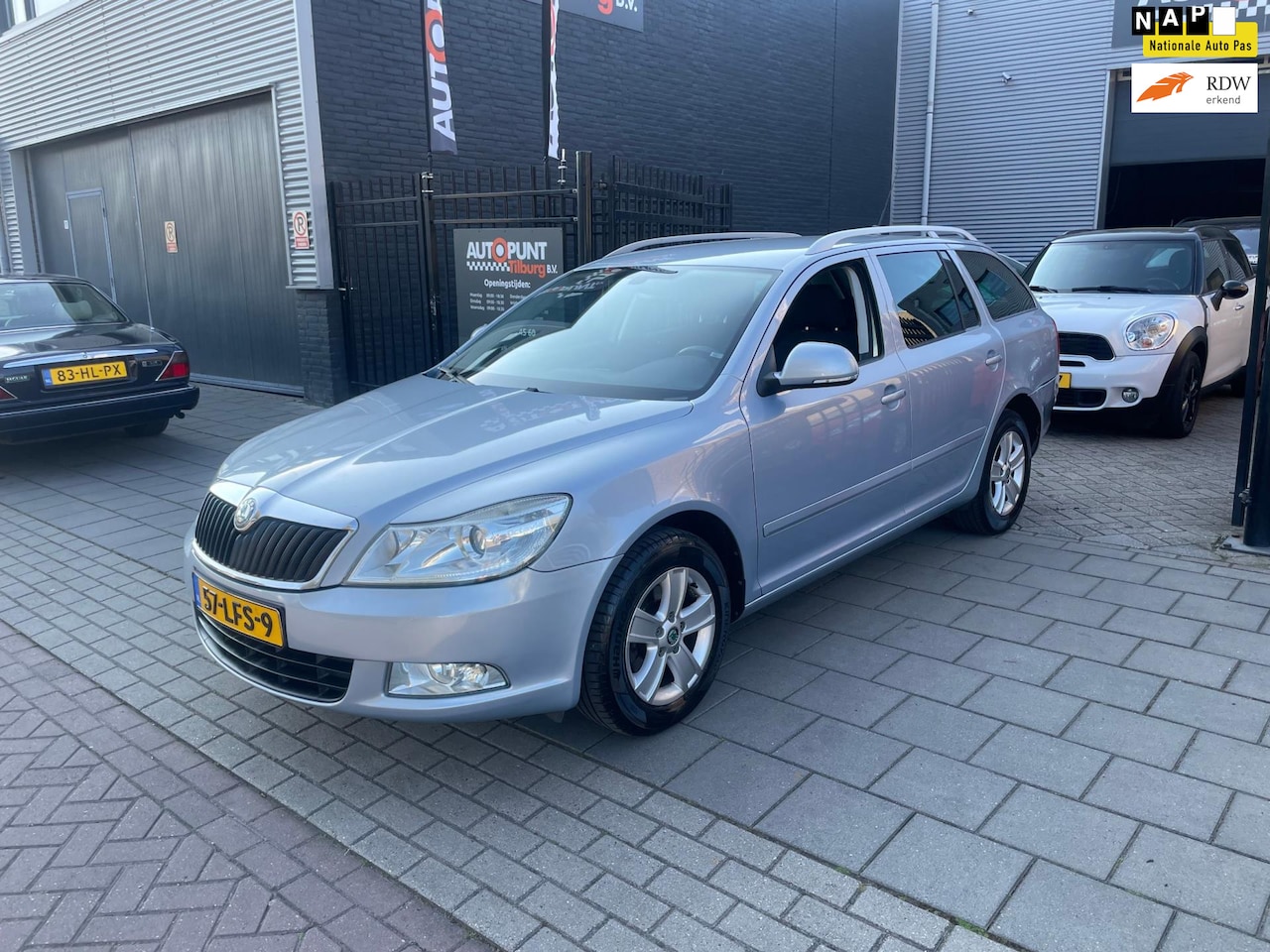 Skoda Octavia Combi - 1.2 TSI Ambition Business Line DSG 2e Eig! NAP APK - AutoWereld.nl