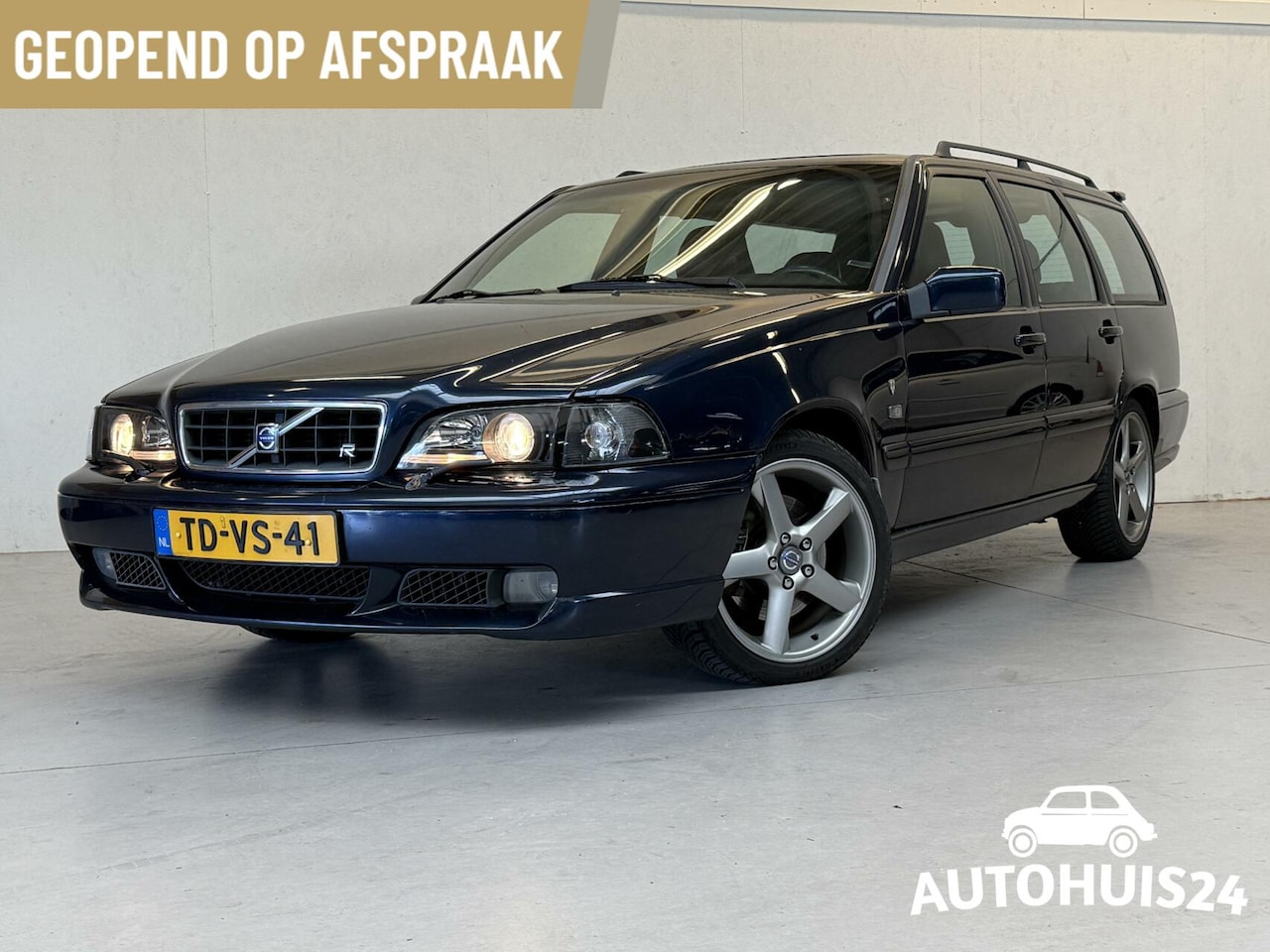 Volvo V70 - 2.3R FWD AUTOMAAT Nautic Blue Pearl - AutoWereld.nl