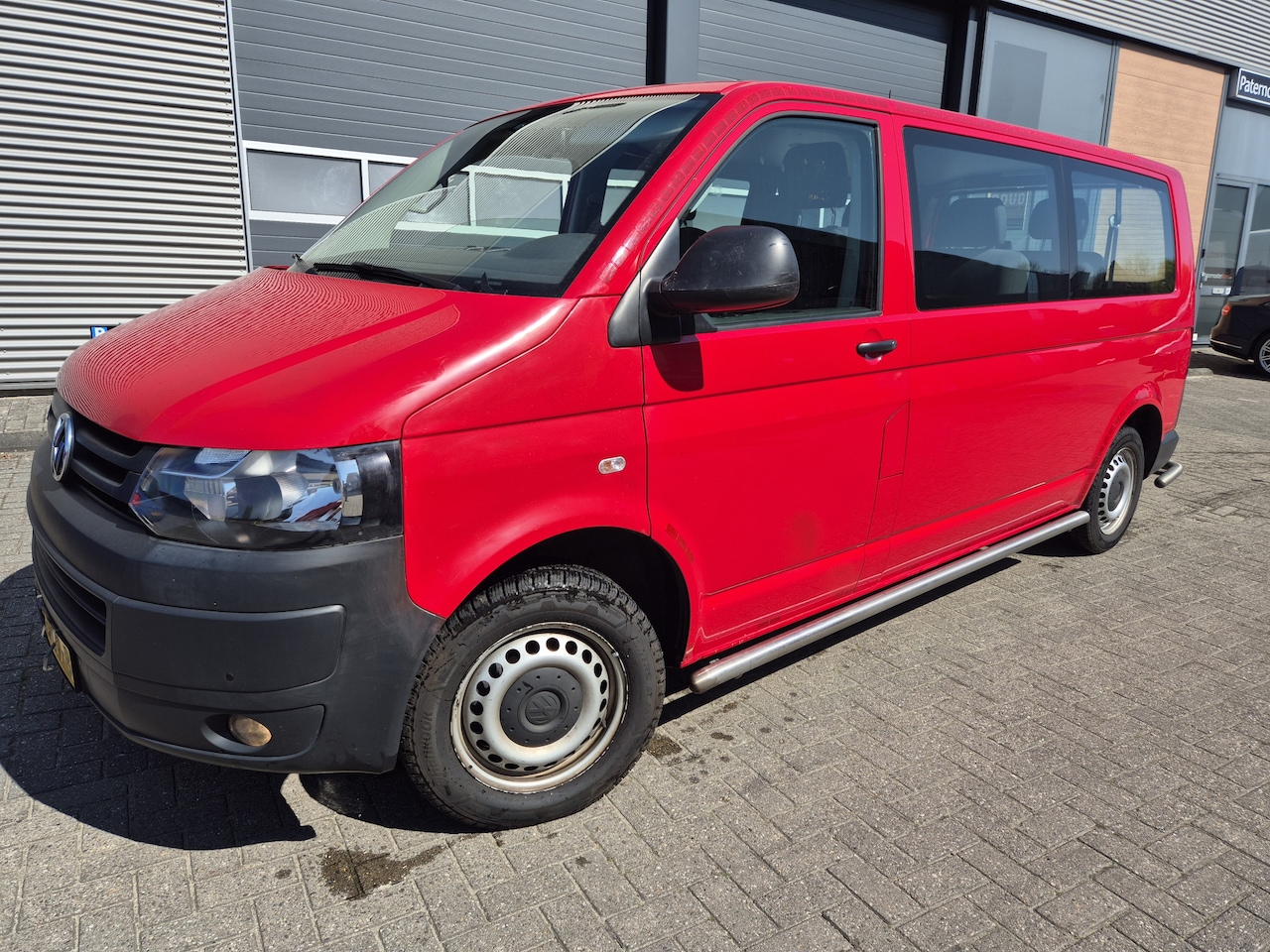 Volkswagen Transporter Kombi - 2.0 TDI dsg 141pk L2H1 Highline 8-pers personenbus lang cruise airco dealer onderhouden 1e - AutoWereld.nl