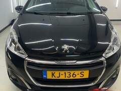 Peugeot 208 - 1.2 PureTech Blue Lease deze nog beschikbaar