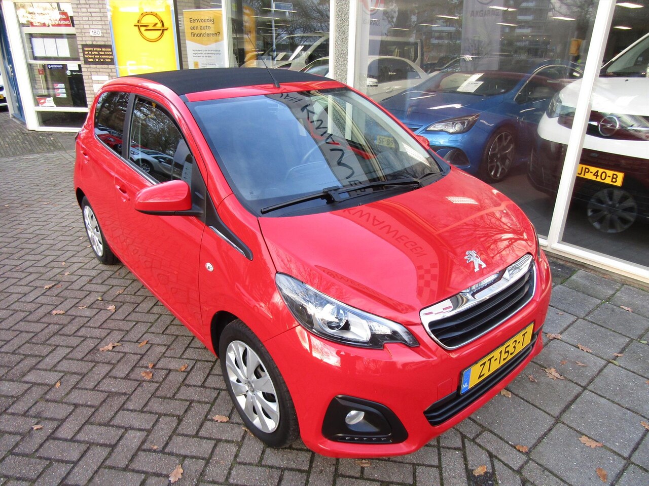 Peugeot 108 - 1.0 TOP ACTIVE ELEK. DAK BLUET. CAMERA - AutoWereld.nl