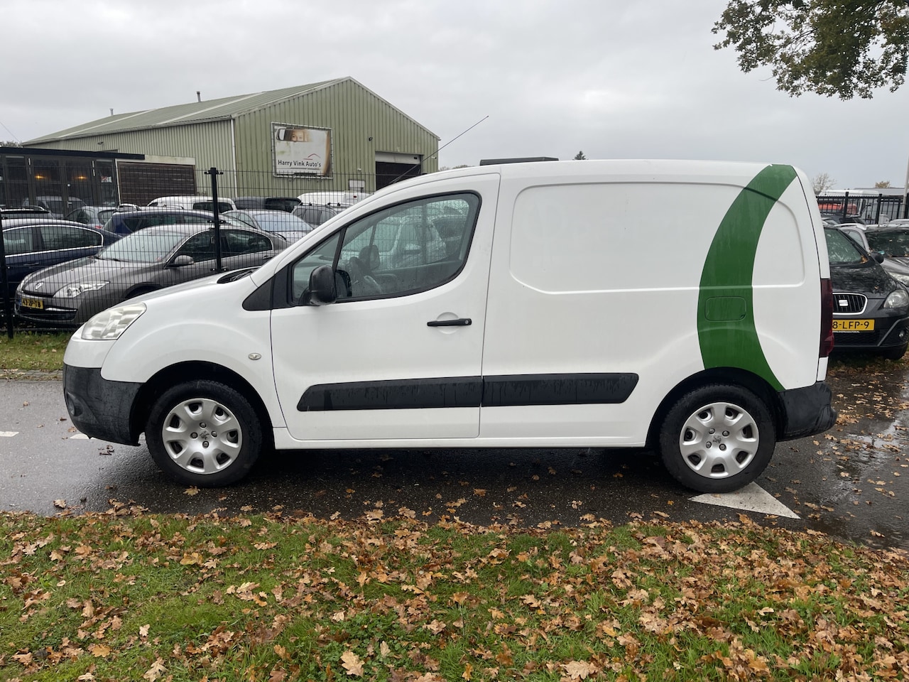 Peugeot Partner - 120 1.6 e-HDI L1 XT Profit + | Trekhaak | Schuifdeur | APK 7-2025 - AutoWereld.nl