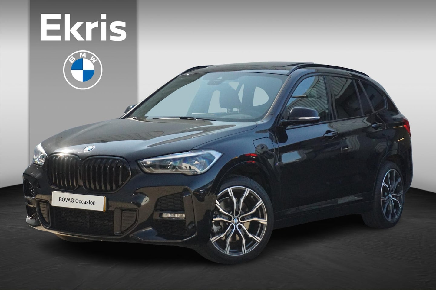 BMW X1 - xDrive25e M Sportpakket / Trekhaak / Panoramadak / Head-Up Display / Comfort Access / Stoe - AutoWereld.nl