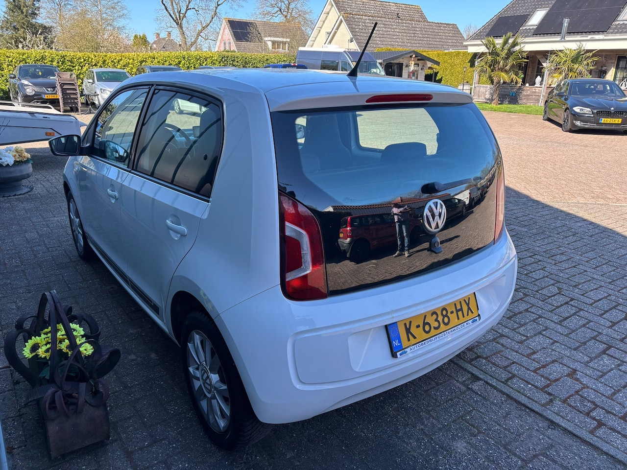 Volkswagen Up! - 1.0 high up! BlueMotion AIRCO//NAVI//AV+AB//STOELVERWARMING//