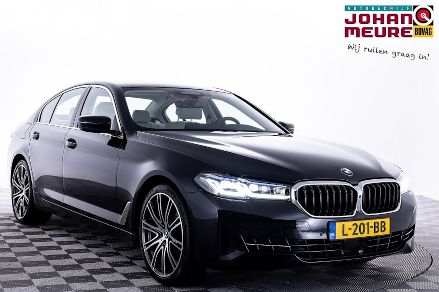 BMW 5-serie - 520 i High Executive | LEDER | LASER LED ✅ 1e Eigenaar . - AutoWereld.nl