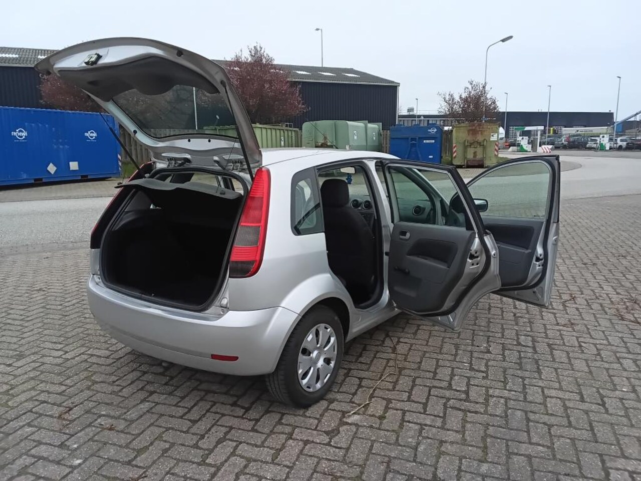 Ford Fiesta - 1.4-16V First Edition AIRCO, NIEUWE DISTRIBUTIE