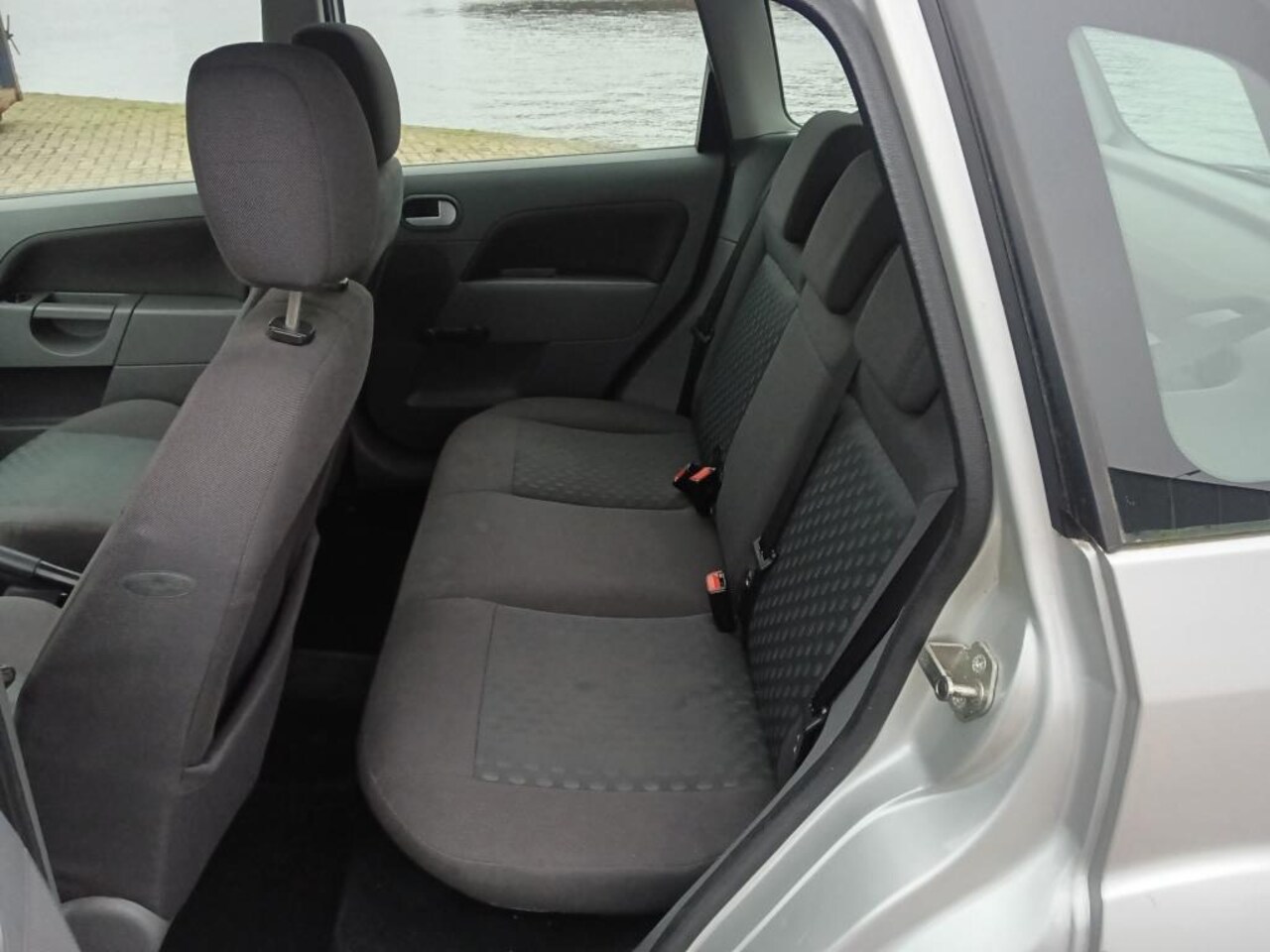 Ford Fiesta - 1.4-16V First Edition AIRCO, NIEUWE DISTRIBUTIE