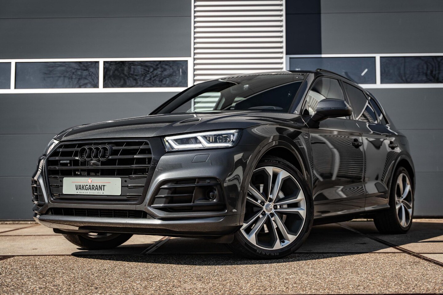 Audi Q5 - 55 TFSI e quattro Competition Panorama dak |luchtvering |B&O |Trekhaak |ACC |Head-Up | - AutoWereld.nl