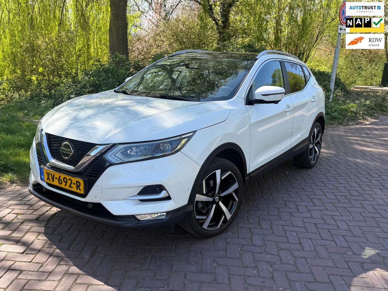 Nissan Qashqai - 1.2 Tekna + 2e Eig. b.j. 3-2019 Panodak,19"lm Navi ,360c Camera - AutoWereld.nl