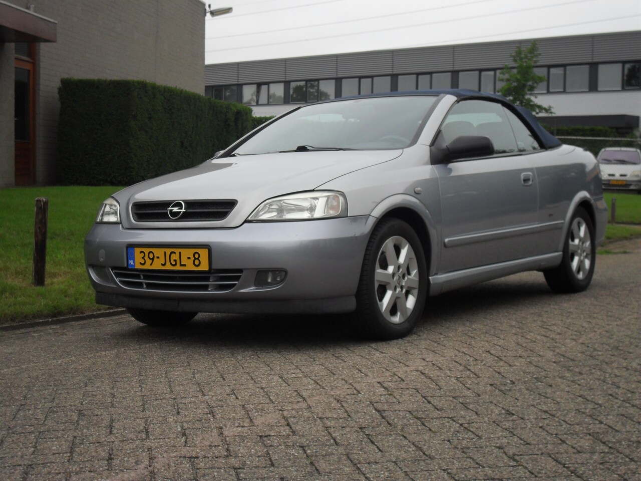 Opel Astra Cabriolet - 2.2-16V - AutoWereld.nl