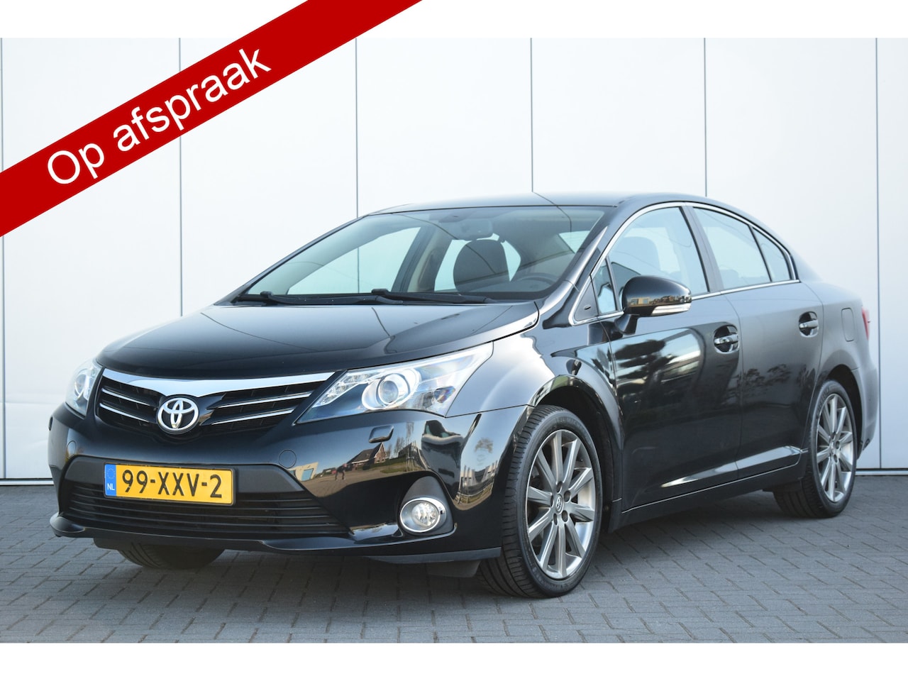 Toyota Avensis - 2.0 VVTi Executive Business Leer/Verwarmd Xenon Navi Trekhaak - AutoWereld.nl