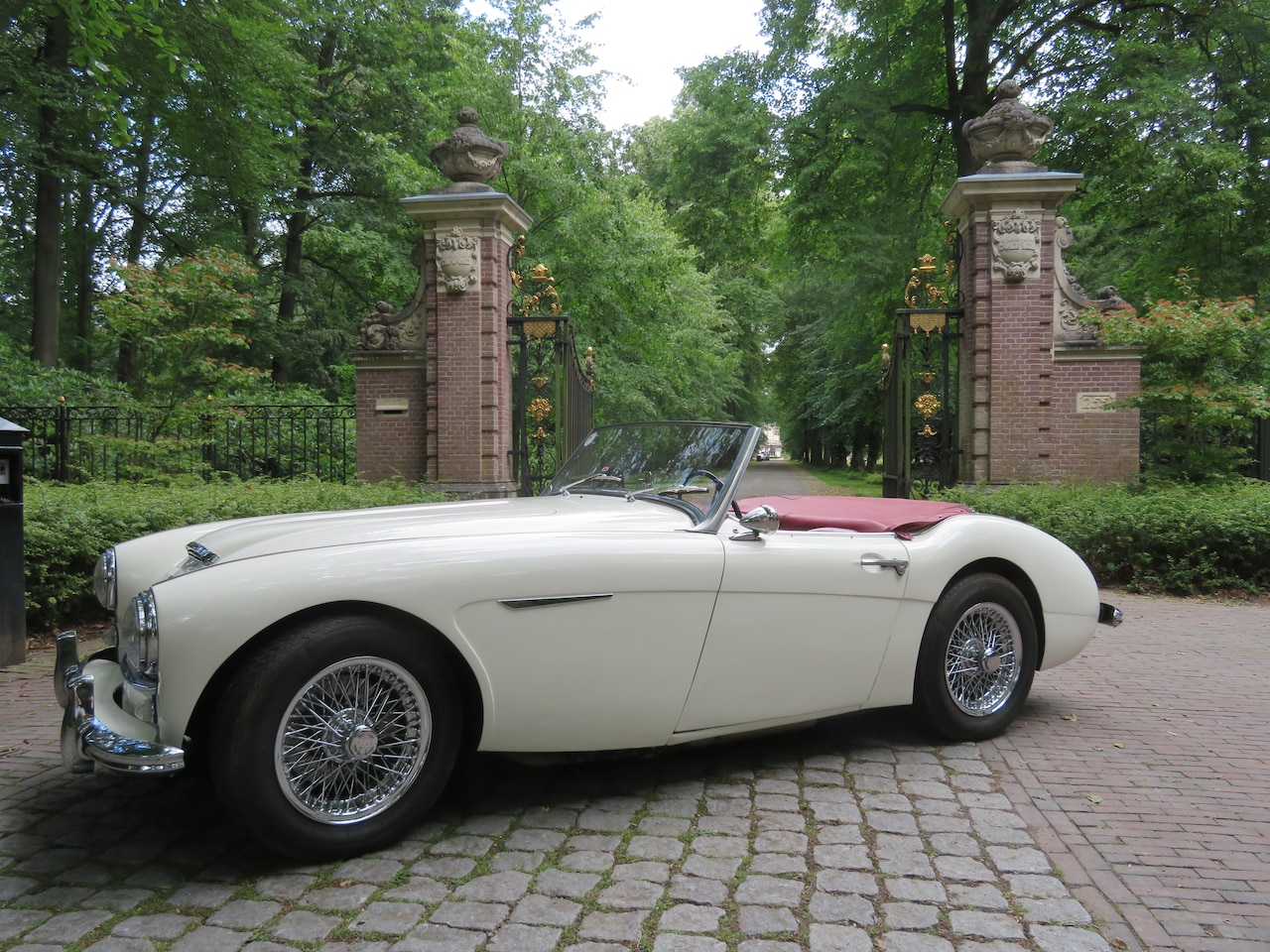 Austin 100-6 - Healy - AutoWereld.nl