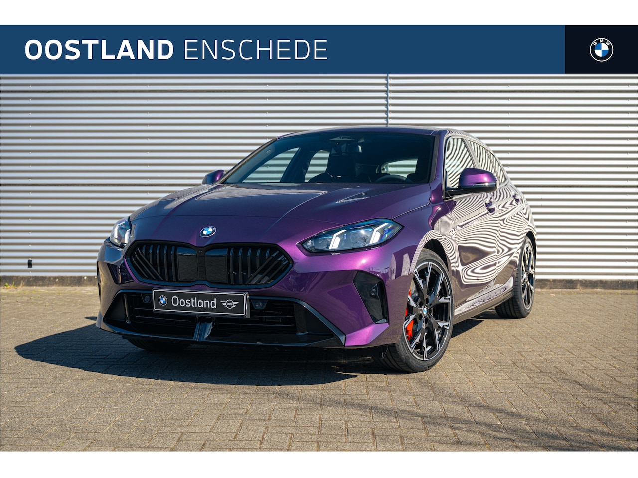 BMW 1-serie - 120 M Sport Automaat / Adaptieve LED / Sportstoelen / M Adaptief onderstel / Comfort Acces - AutoWereld.nl