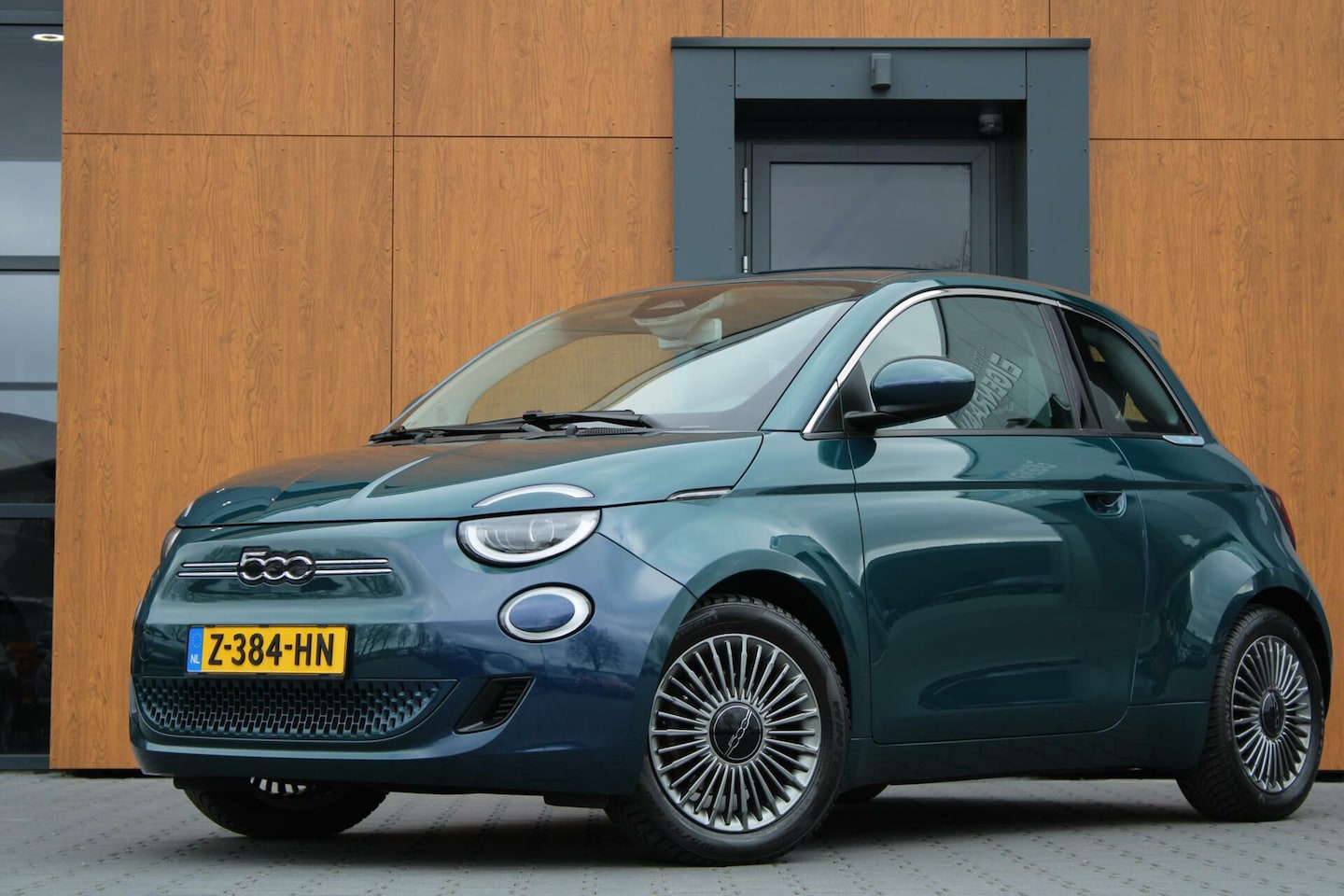 Fiat 500 - Icon 42kWh | LED | Camera | Navi | Stoelverwarming - AutoWereld.nl