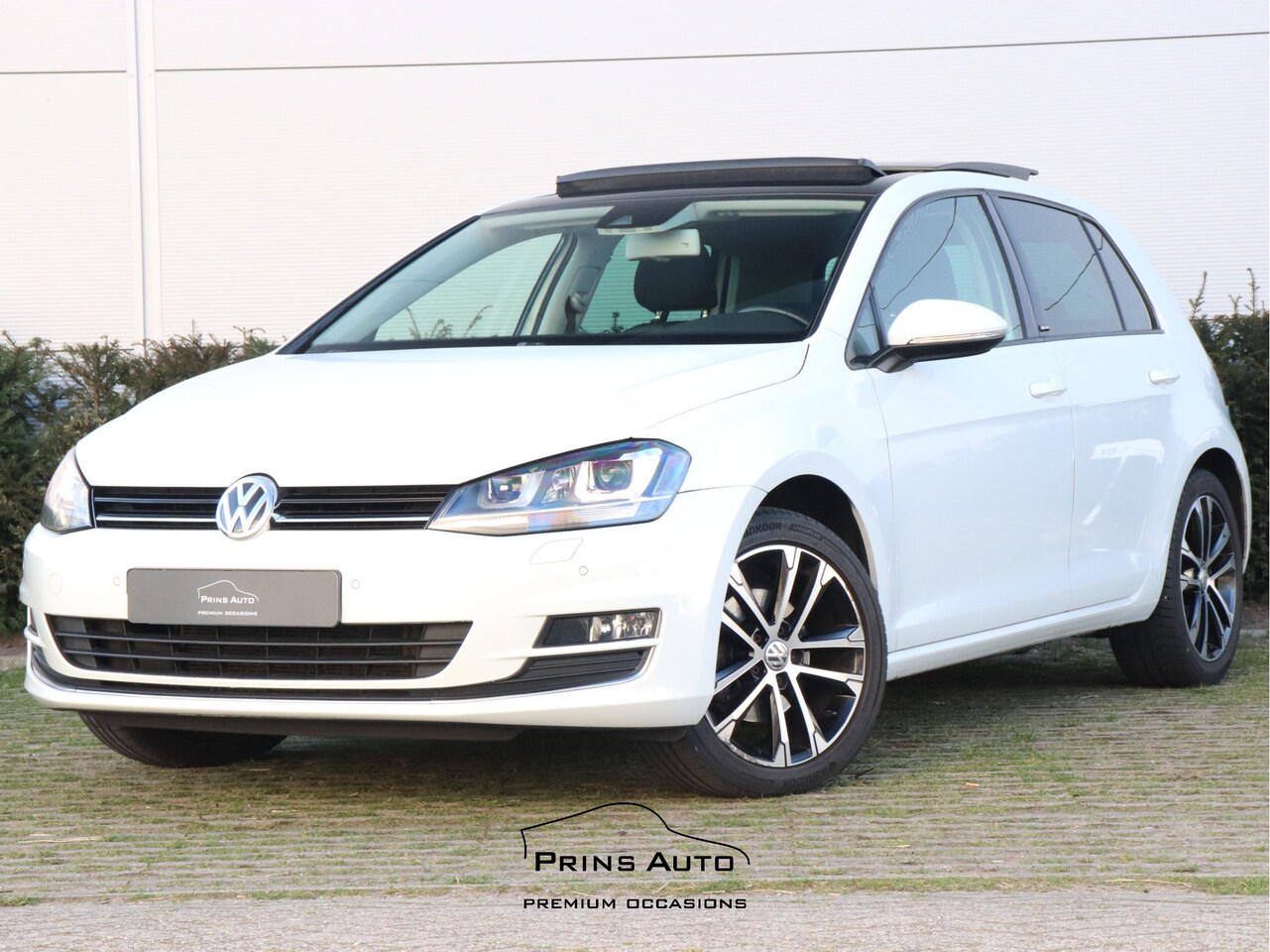 Volkswagen Golf - 1.4 TSI Connected Series |PANO|NAVI|CLIMA|STOELVERW|FULL LED| - AutoWereld.nl