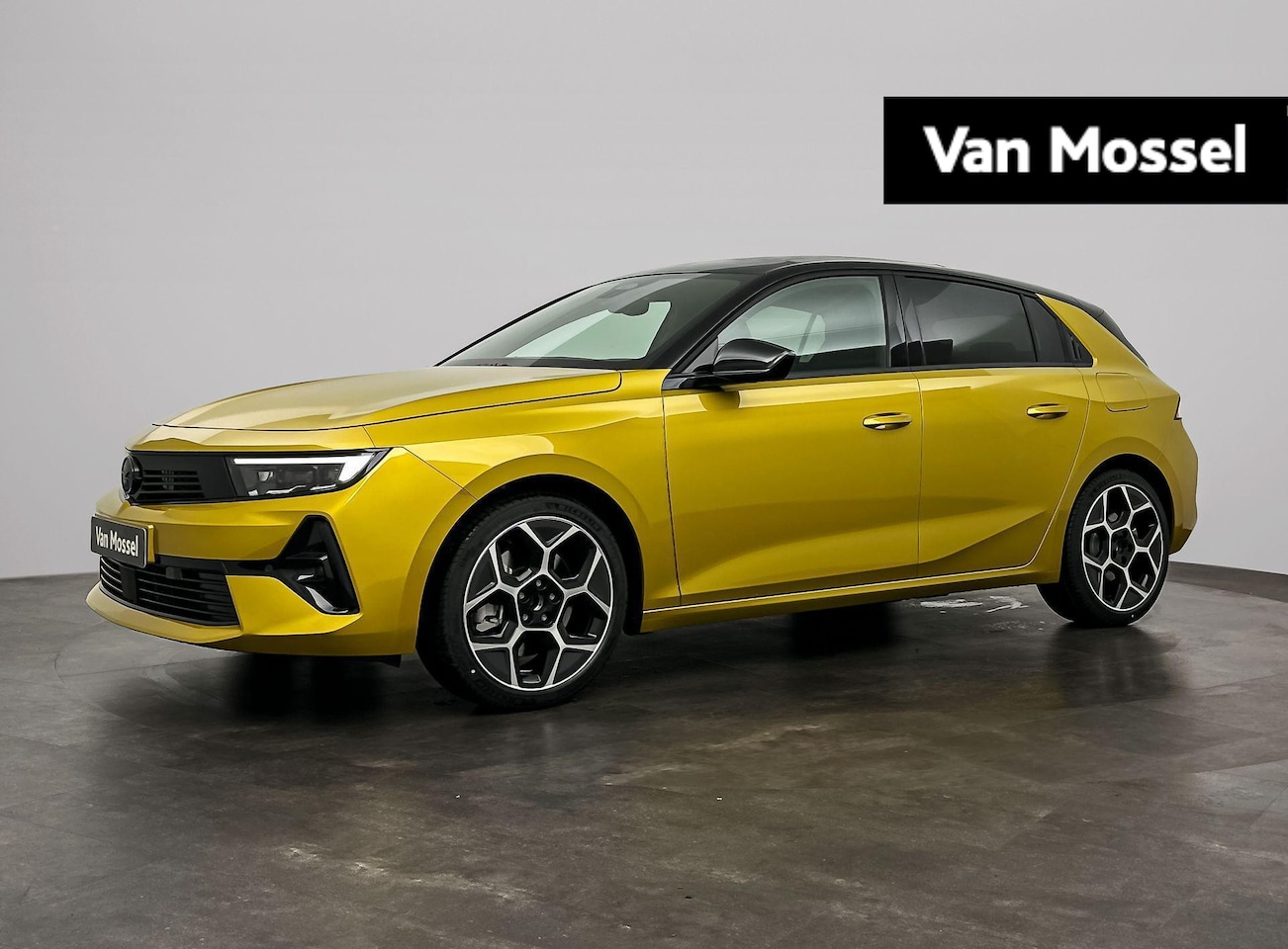 Opel Astra - 1.6 Turbo Plug In Hybrid Ultimate | Voorraadmodel | Snel Rijden Mogelijk! | - AutoWereld.nl