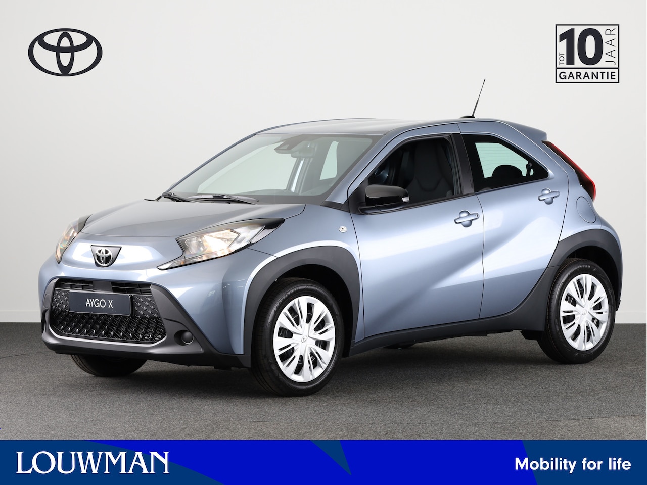 Toyota Aygo X - 1.0 VVT-i MT Play *NIEUW* | Direct leverbaar! | Parkeercamera | Apple Carplay /- Android A - AutoWereld.nl